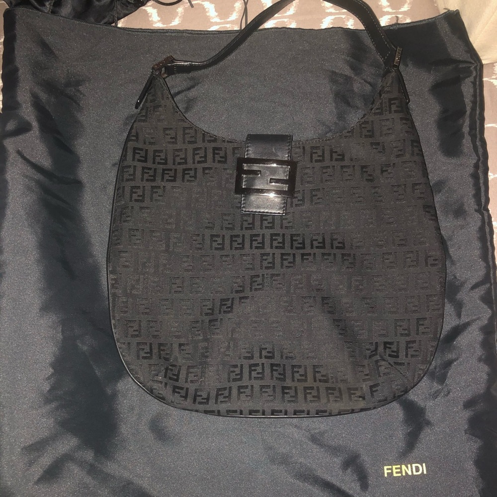 Authentic Fendi vintage black shoulder bag medium